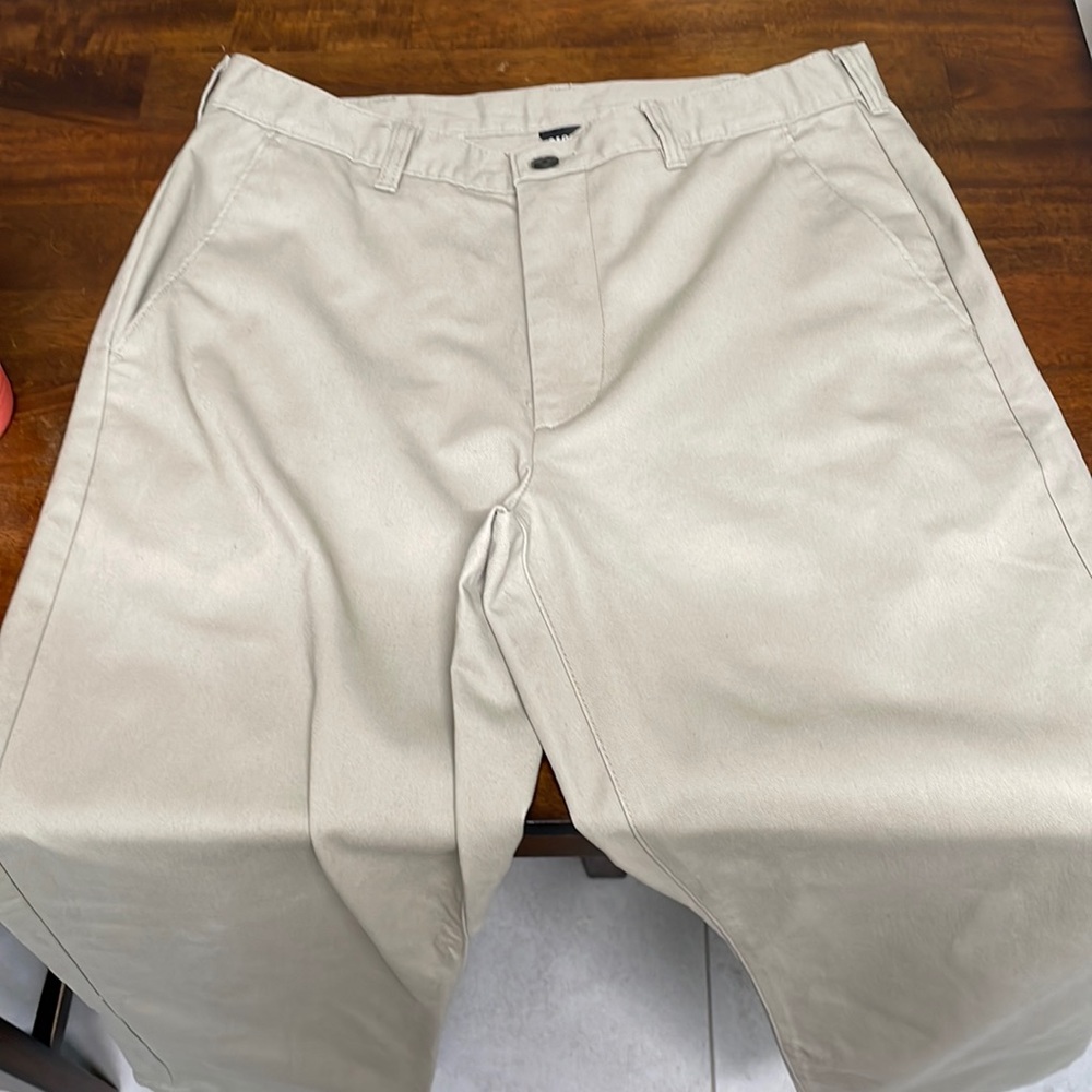 Mens size 32x32 khaki pants